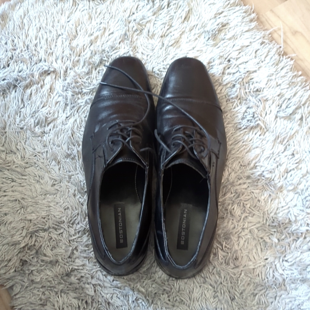 Men's Bostonian dress shoes